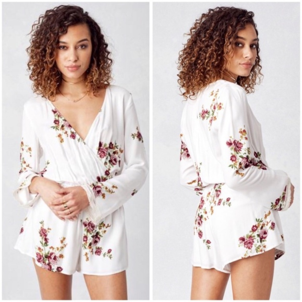 NWT Love Stitch Floral Romper - Picture 5 of 5
